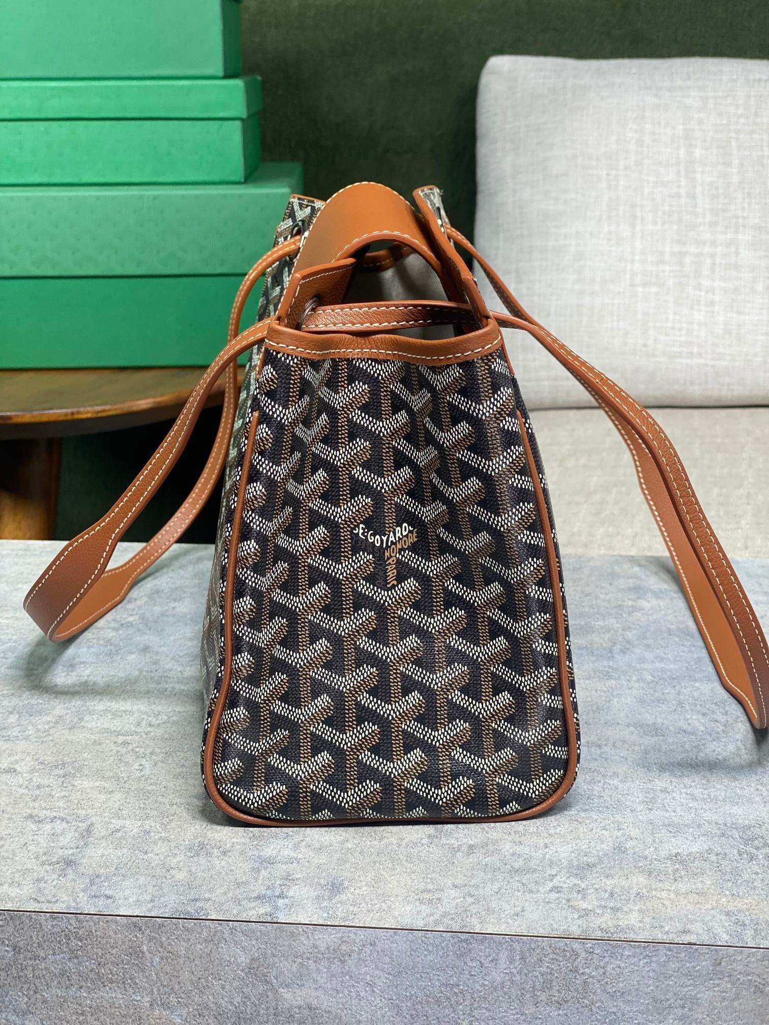 ゴヤール「Goyard」 Rouette ゴヤルディーヌ ショルダーバッグ