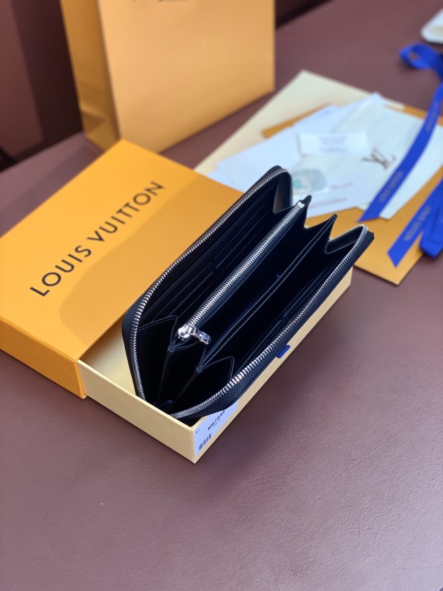 ルイ・ヴィトン「Louis Vuitton」LV x Supreme コラボ ジッピー･ウォレット