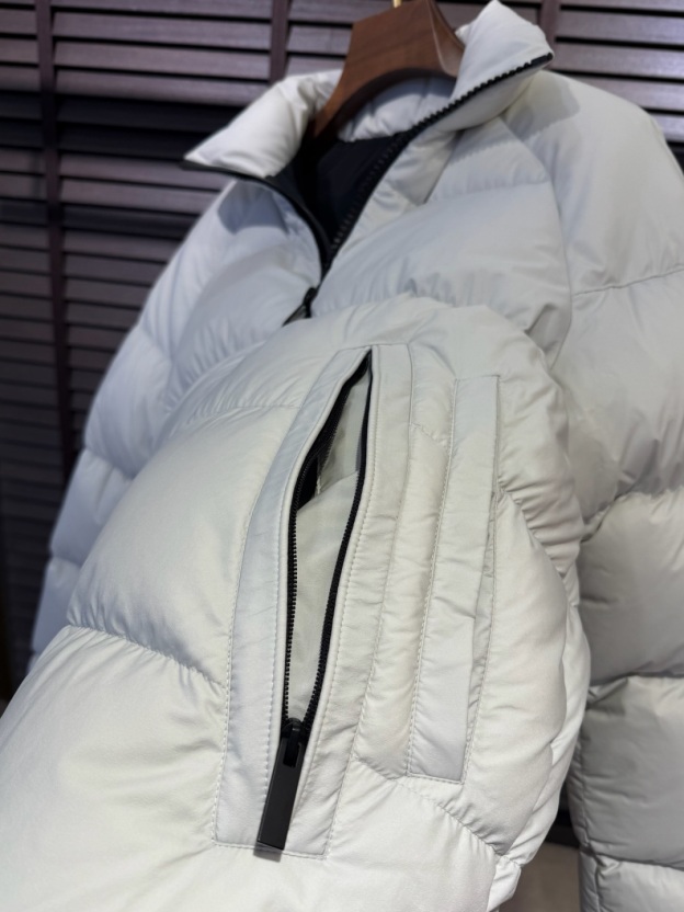 モンクレール 秋冬メンズ スタンドカラーダウンジャケット