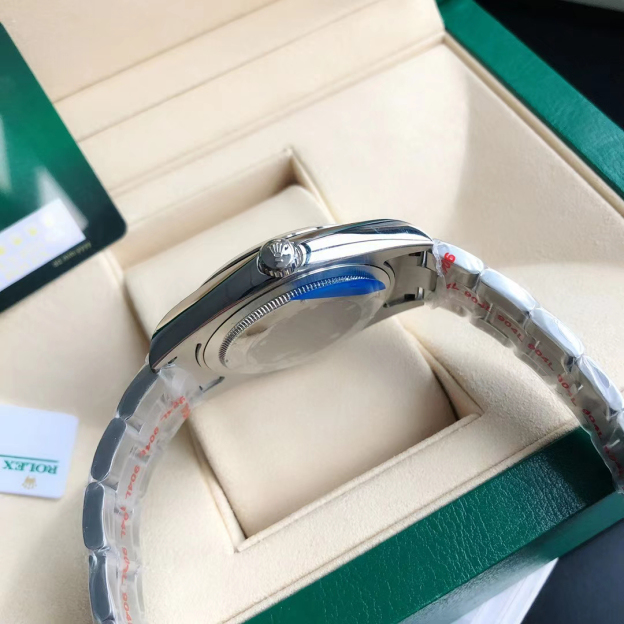 ロレックス「Rolex」‌オイスター パーペチュアル 41mm クロノメーター