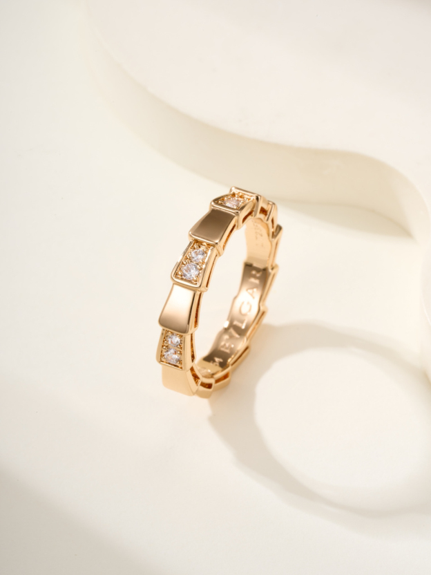 ブルガリ「Bvlgari」エレガントなリングコレクション