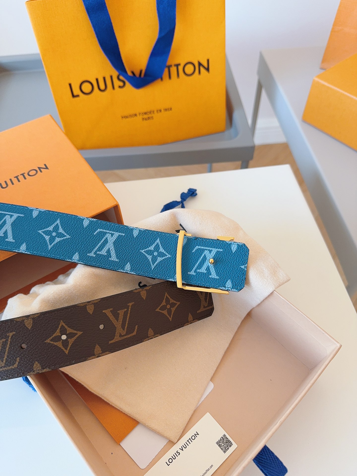 ルイ・ヴィトン「Louis Vuitton」ベルト･LV イニシャル 40MM