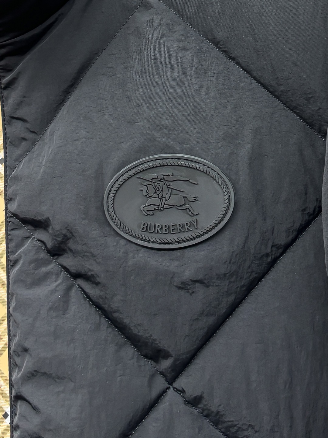 バーバリー「Burberry」秋冬メンズスタンドカラー薄手ダウンジャケット