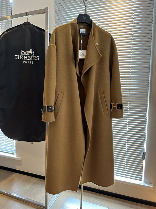 エルメス「Hermès」2025ニューコレクション コート