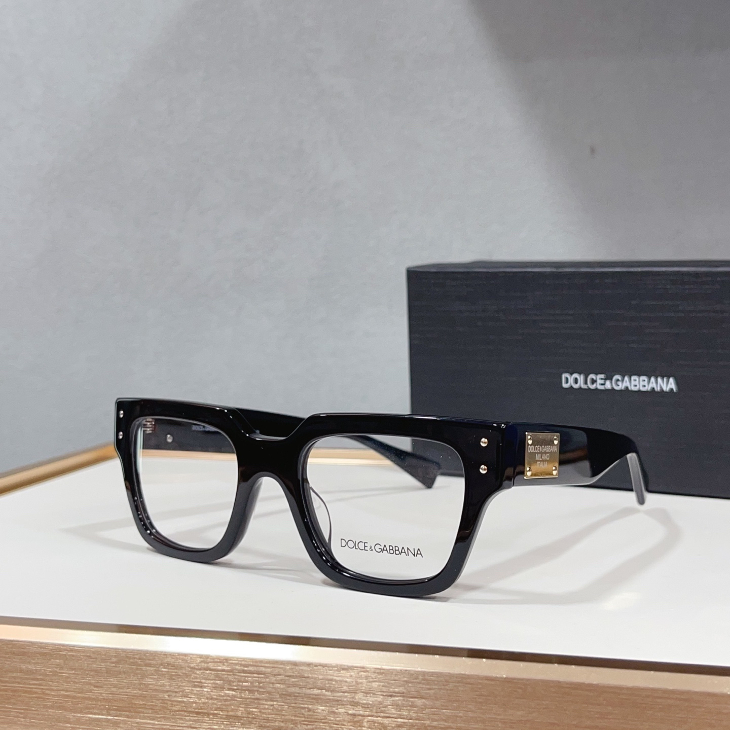 【希少入荷】D&G ドルチェアンドガッバーナ トレンドサングラス「カジュアル通勤用」