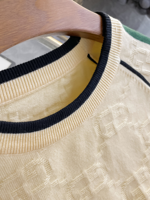 グッチ「Gucci」秋冬用ウール混紡クルーネックニットセーター