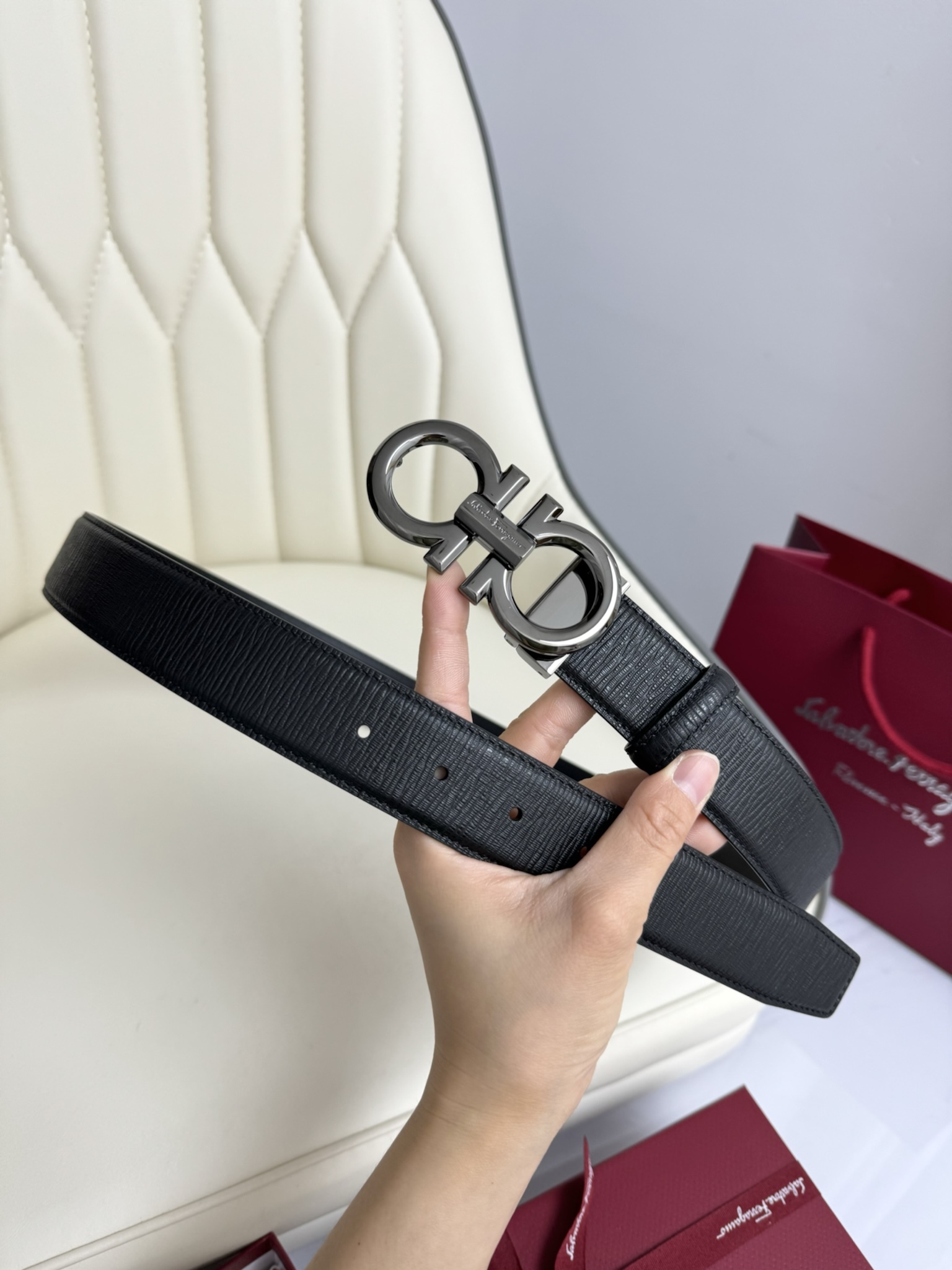 【新規倉庫入り】Salvatore Ferragamo 職人仕上げ高級ベルト「全長約 100cm」