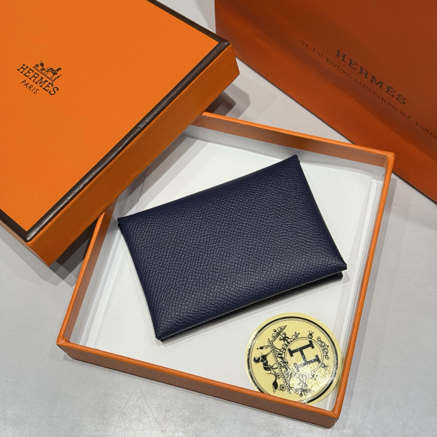 【限定新入荷】エルメス Calvi Duo 二層仕様カードケース「薄型収納」