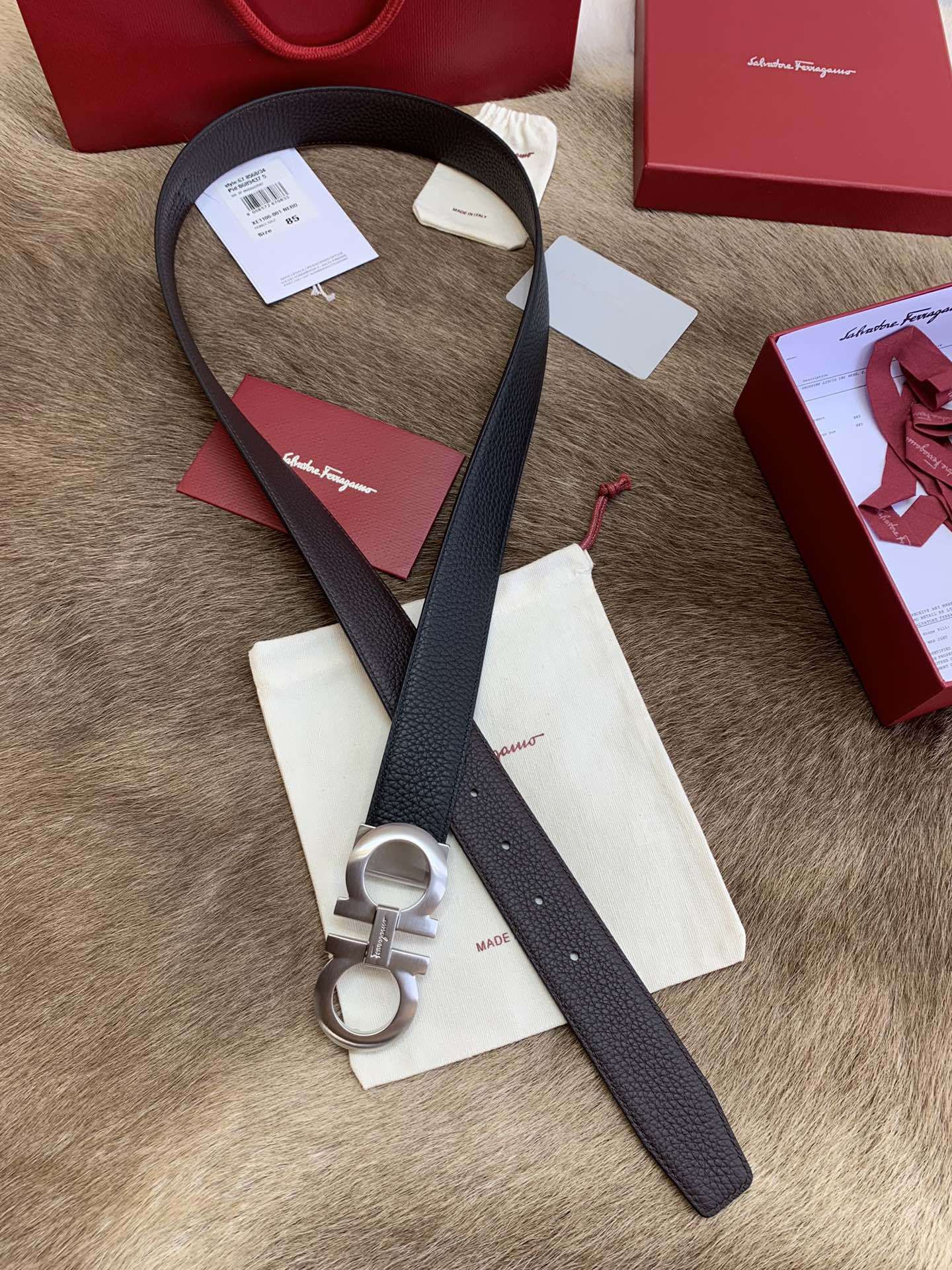 【新規倉庫入り】Salvatore Ferragamo 職人仕上げ高級ベルト「全長約 100cm」