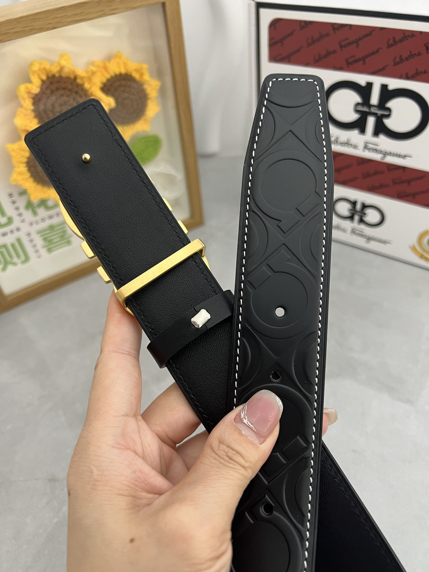 【新規倉庫入り】Salvatore Ferragamo 職人仕上げ高級ベルト「全長約 100cm」