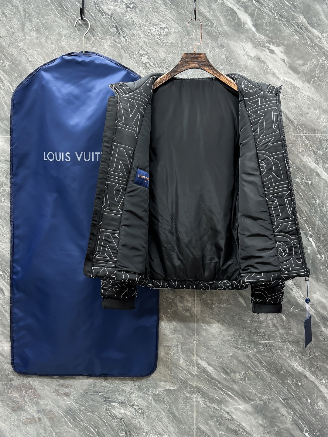 ルイ・ヴィトン「Louis Vuitton」秋冬フード付きダウンジャケット