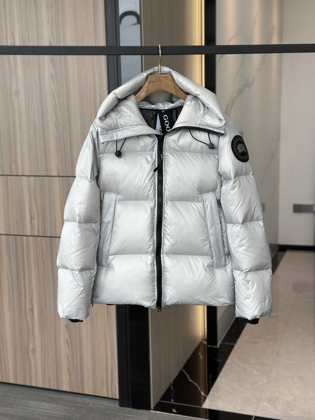 カナダグース Crofton フード付きダウンジャケット