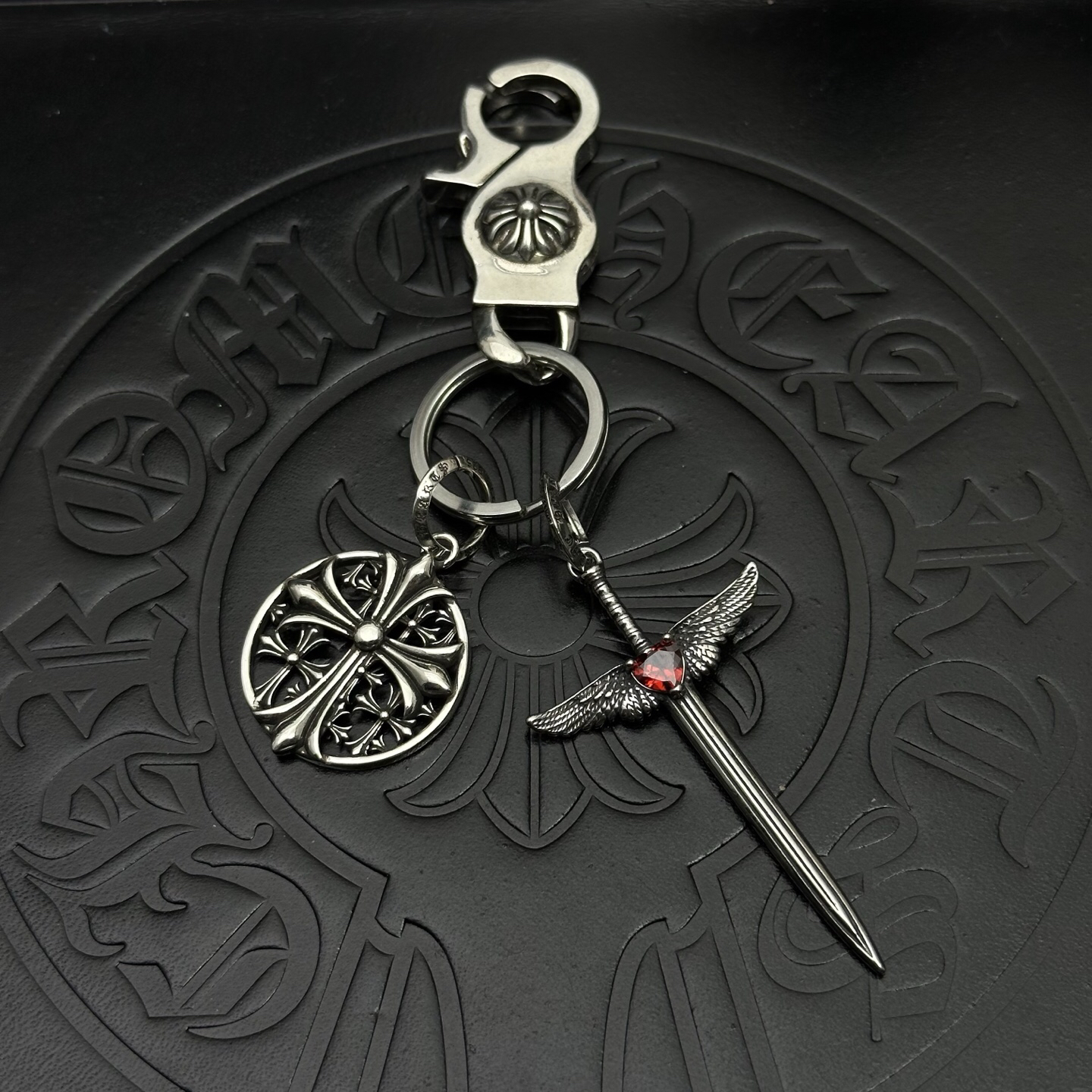 クロムハーツ「Chrome Hearts」キーホルダー＆バッグチャーム - トレンドシンボル