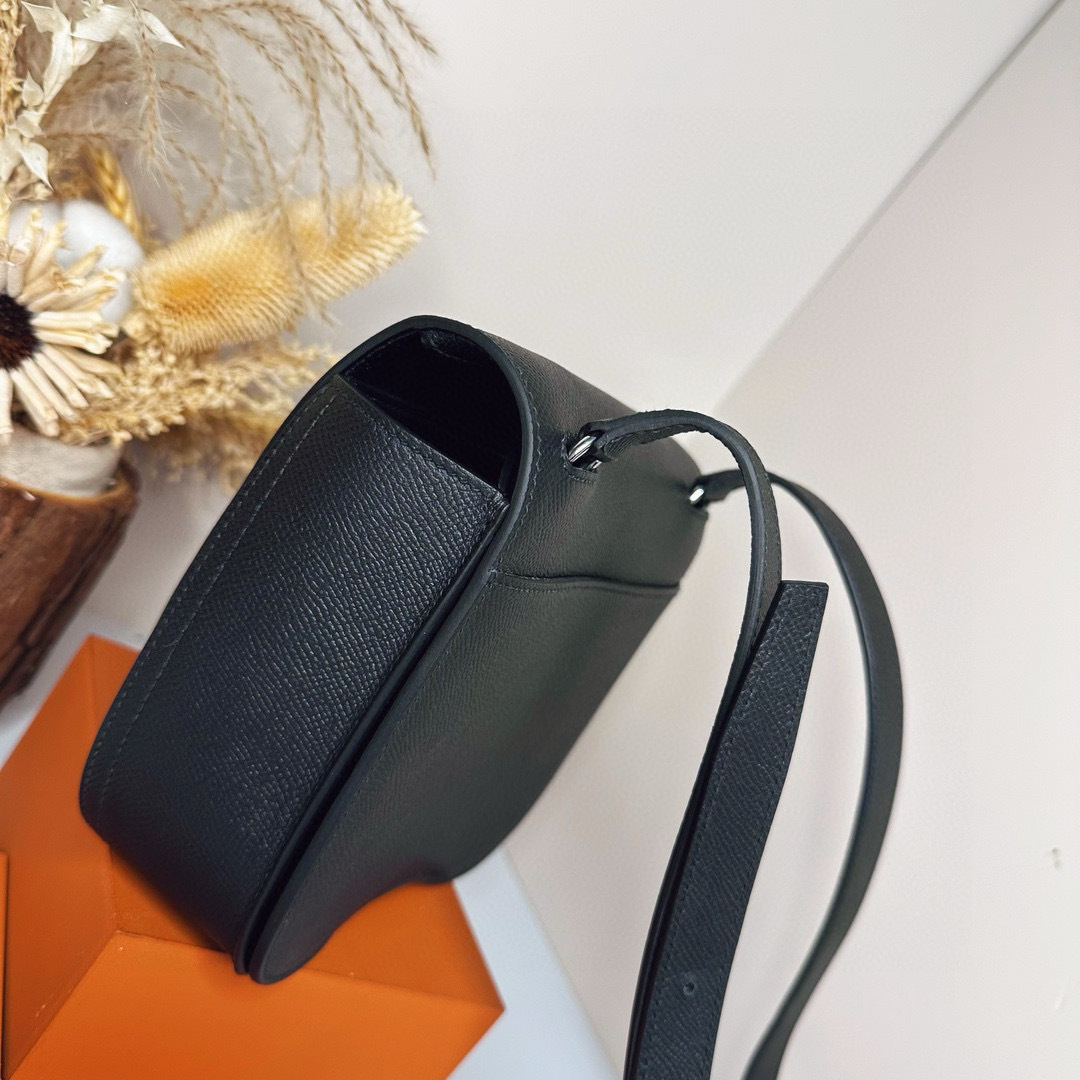【厳選新入荷】エルメス Della Cavalleria Mini サドル金具クロスボディバッグ「乗馬モチーフ本革ショルダー」