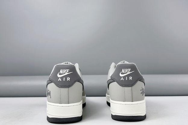 ナイキ「Nike」ク ロー カジュアルスニーカー