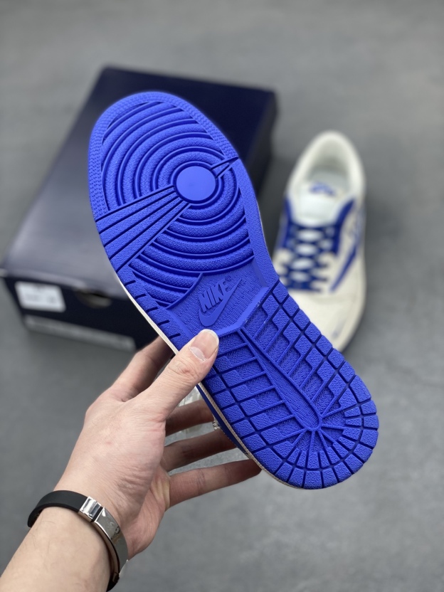 ナイキ「Nike」ク ロー カジュアルスニーカー