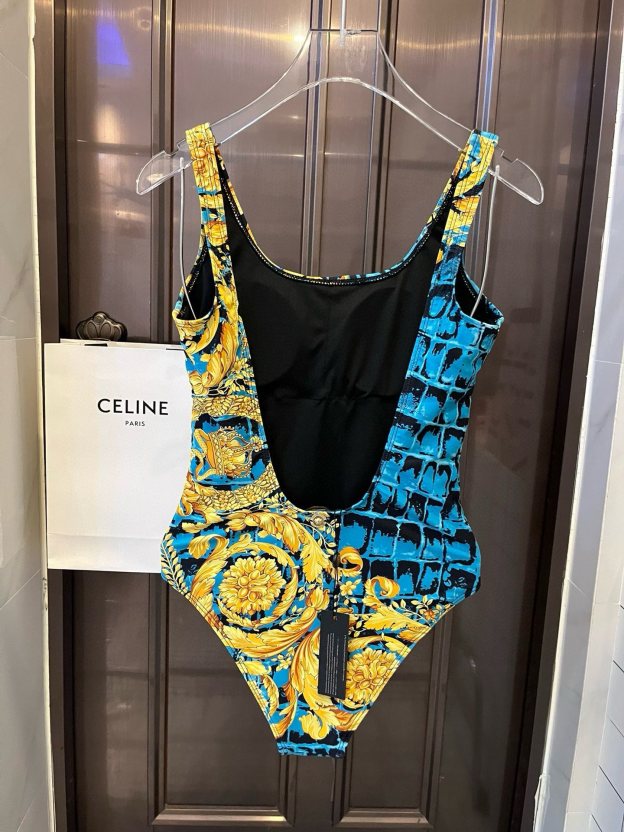 ヴェルサーチ「Versace」ワンピース水着「2025夏季限定・人気プレミアムスイム登場！」