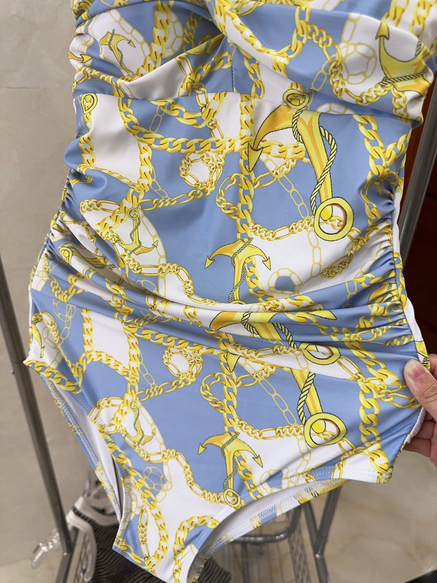 エルメス「Hermès」ワンピース水着「2025夏季限定・人気プレミアムスイム登場！」