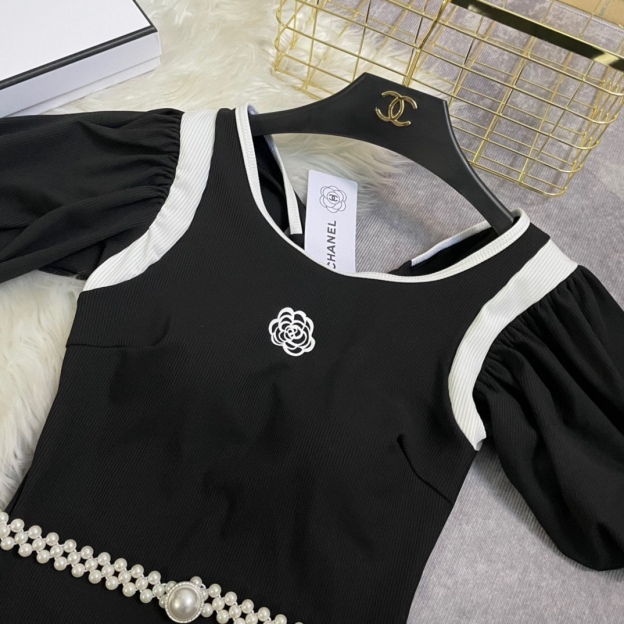 エルメス「Hermès」ワンピース水着「2025夏季限定・人気プレミアムスイム登場！」
