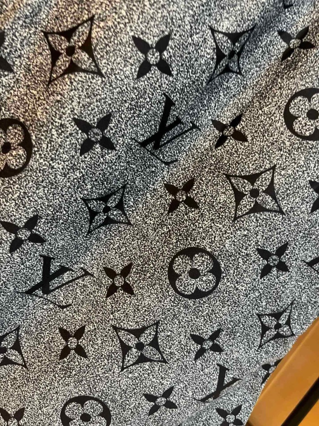 ルイ・ヴィトン「Louis Vuitton」ワンピース水着「2025夏季限定・人気プレミアムスイム登場！」