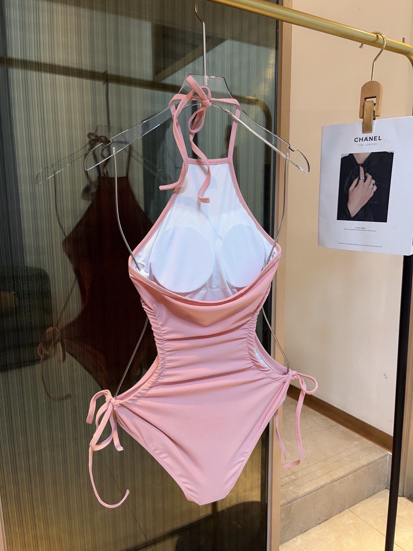 ミュウミュウ「Miu Miu」ワンピース水着「2025夏季限定・人気プレミアムスイム登場！」