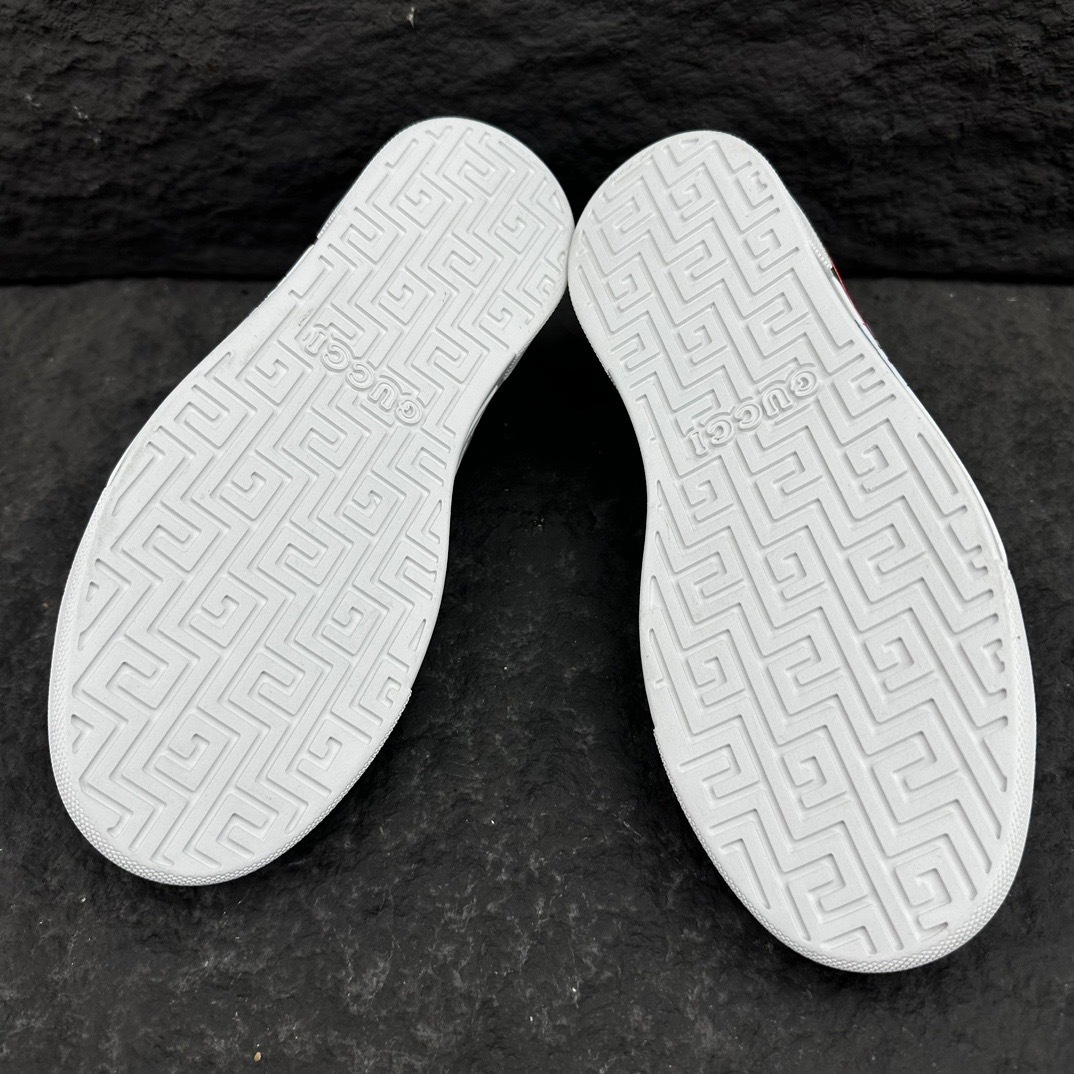 グッチ［Gucci］Aceシリーズ レッド＆グリーンウェブストライプ メンズ／レディース スニーカー