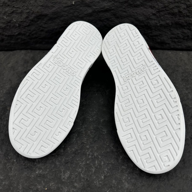 グッチ［Gucci］Aceシリーズ レッド＆グリーンウェブストライプ メンズ／レディース スニーカー