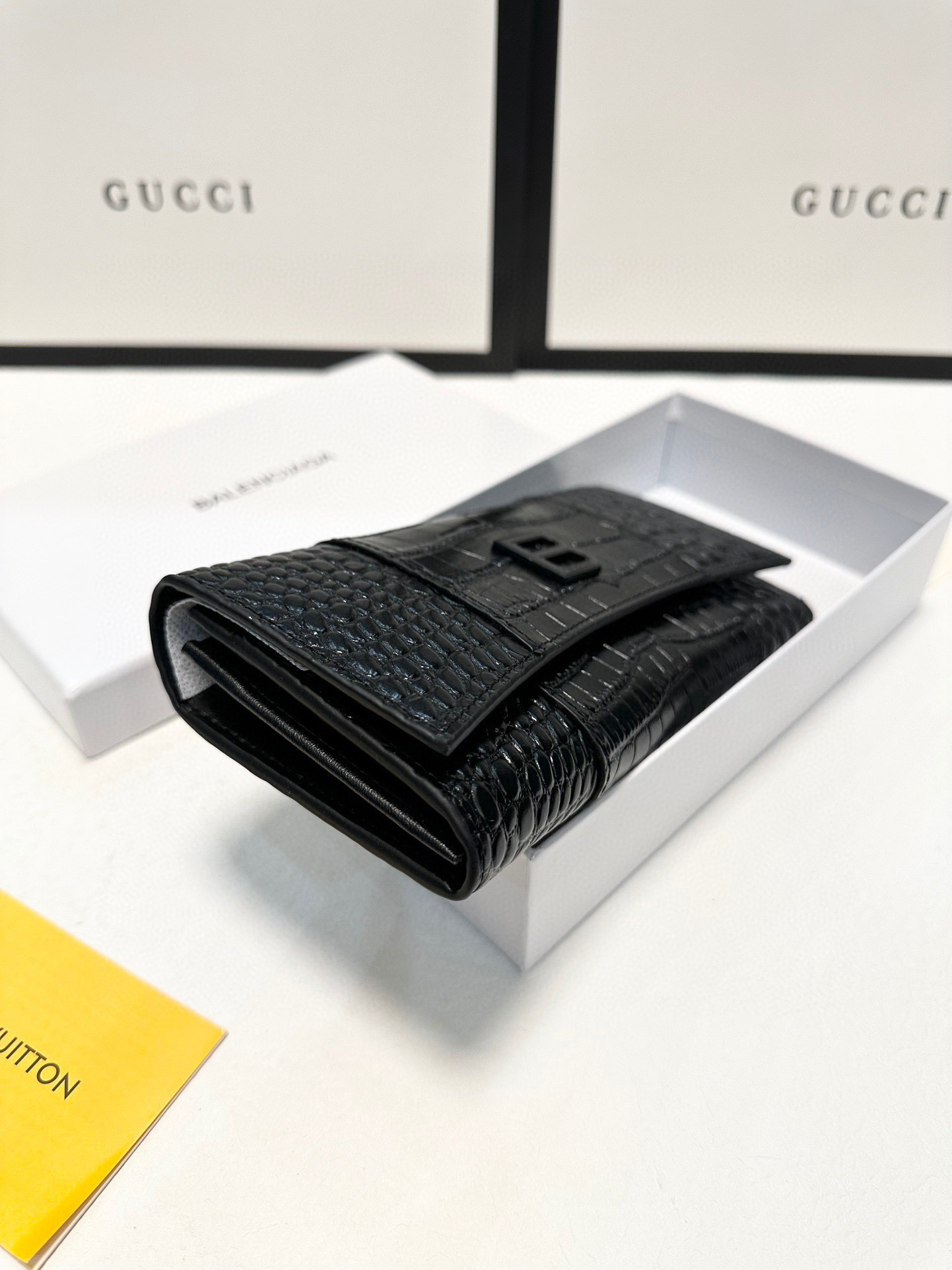 バレンシアガ「Balenciaga」ウォレット 財布 3色