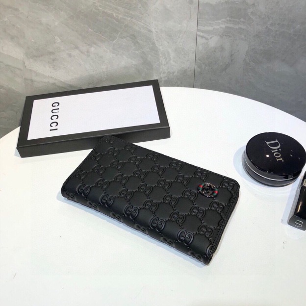 グッチ「Gucci」シグネチャー レザー ウェブ ジップアラウンドウォレット