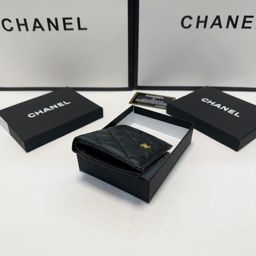 シャネル「Chanel」 ラムスキン フラップ ウォレット 財布