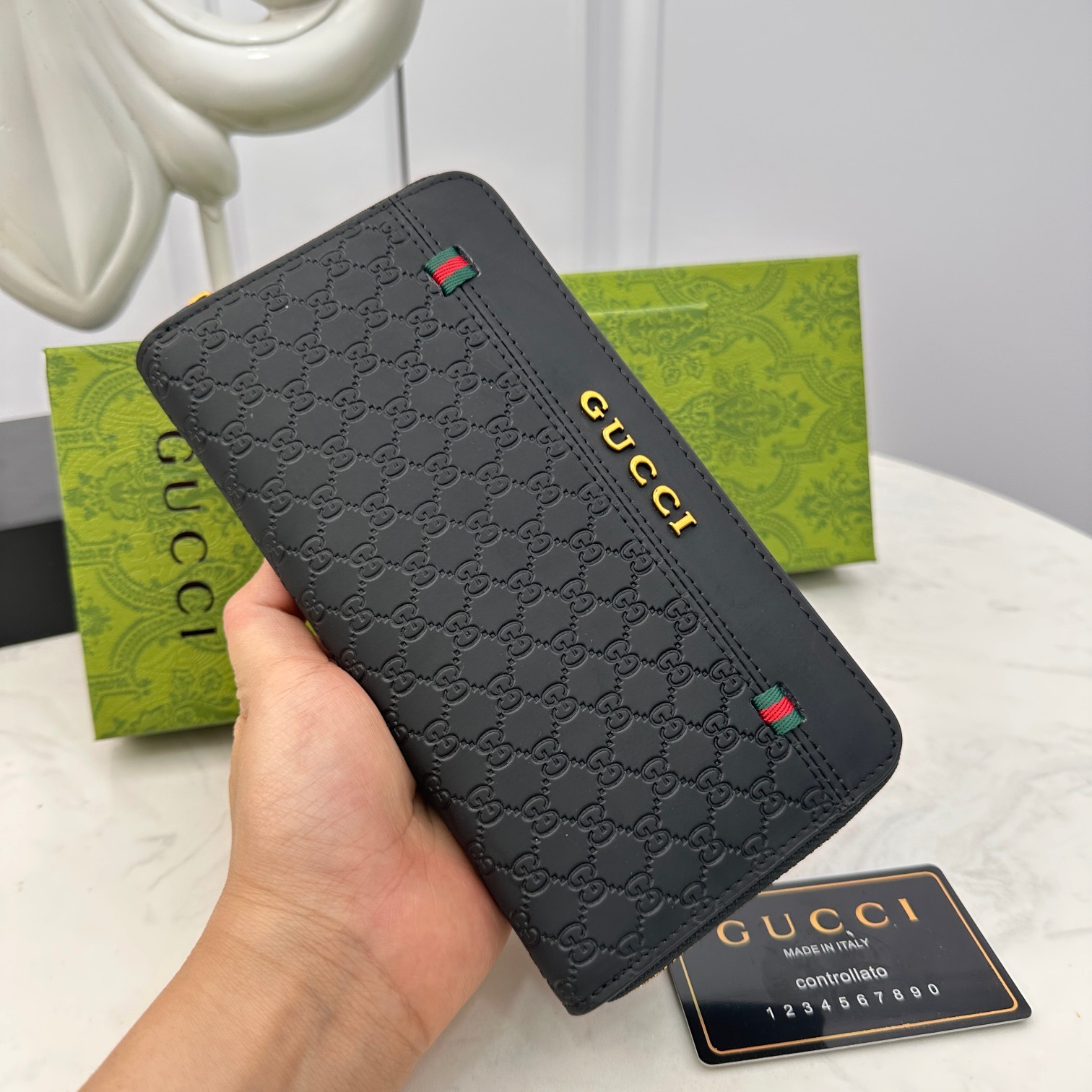 グッチ「Gucci」シグネチャー レザー ウェブ ジップアラウンドウォレット