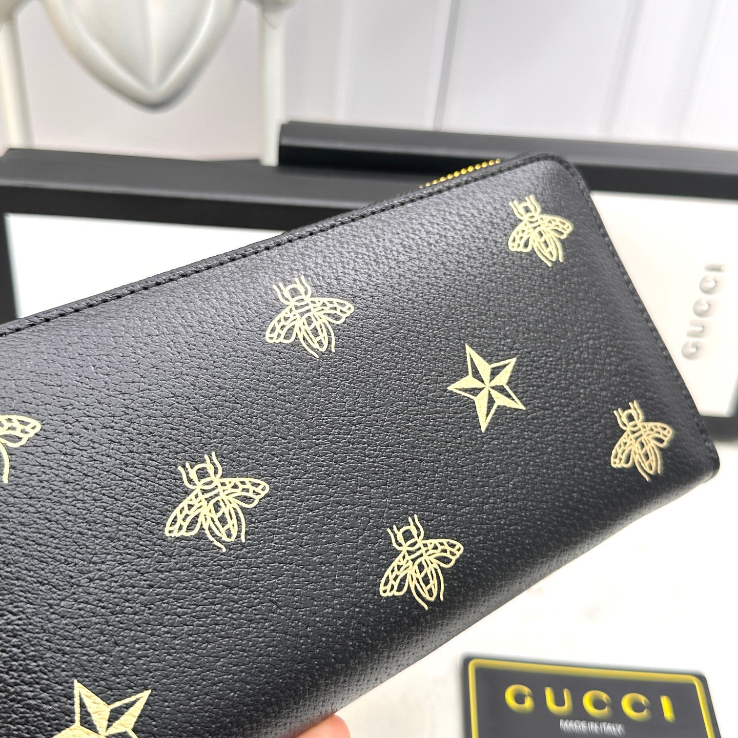 グッチ「Gucci」シグネチャー レザー ウェブ ジップアラウンドウォレット