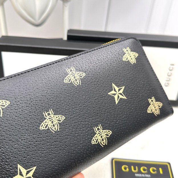 グッチ「Gucci」シグネチャー レザー ウェブ ジップアラウンドウォレット