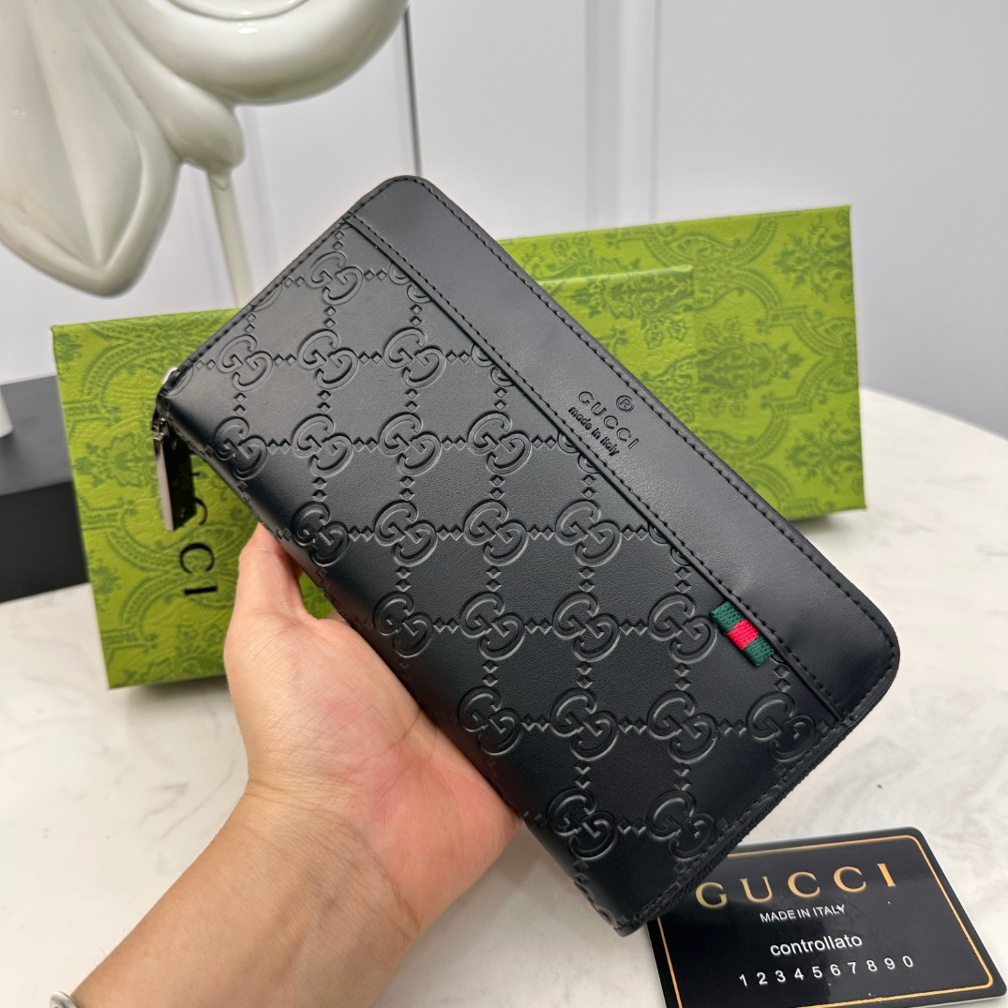 グッチ「Gucci」シグネチャー レザー ウェブ ジップアラウンドウォレット