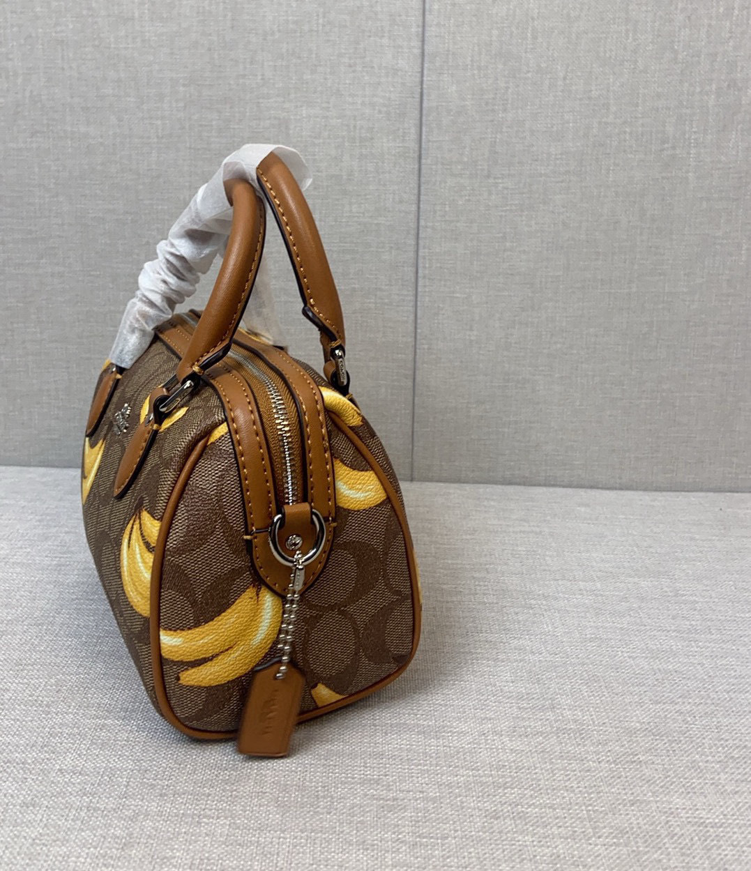 コーチ「Coach」Banana ボストン ピロー バッグ