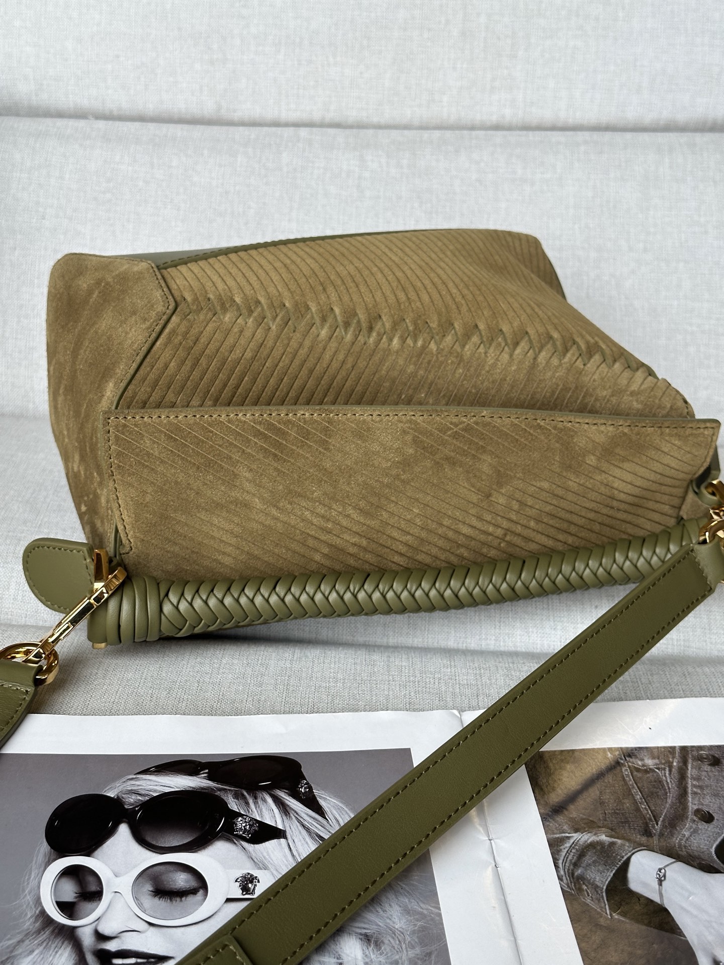 ロエベ「Loewe」秋冬 オリーブグリーン トランペット牛革 Puzzle ハンドバッグ