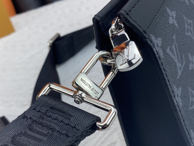 ルイ・ヴィトン「Louis Vuitton」ガストン･ウェアラブル ウォレット