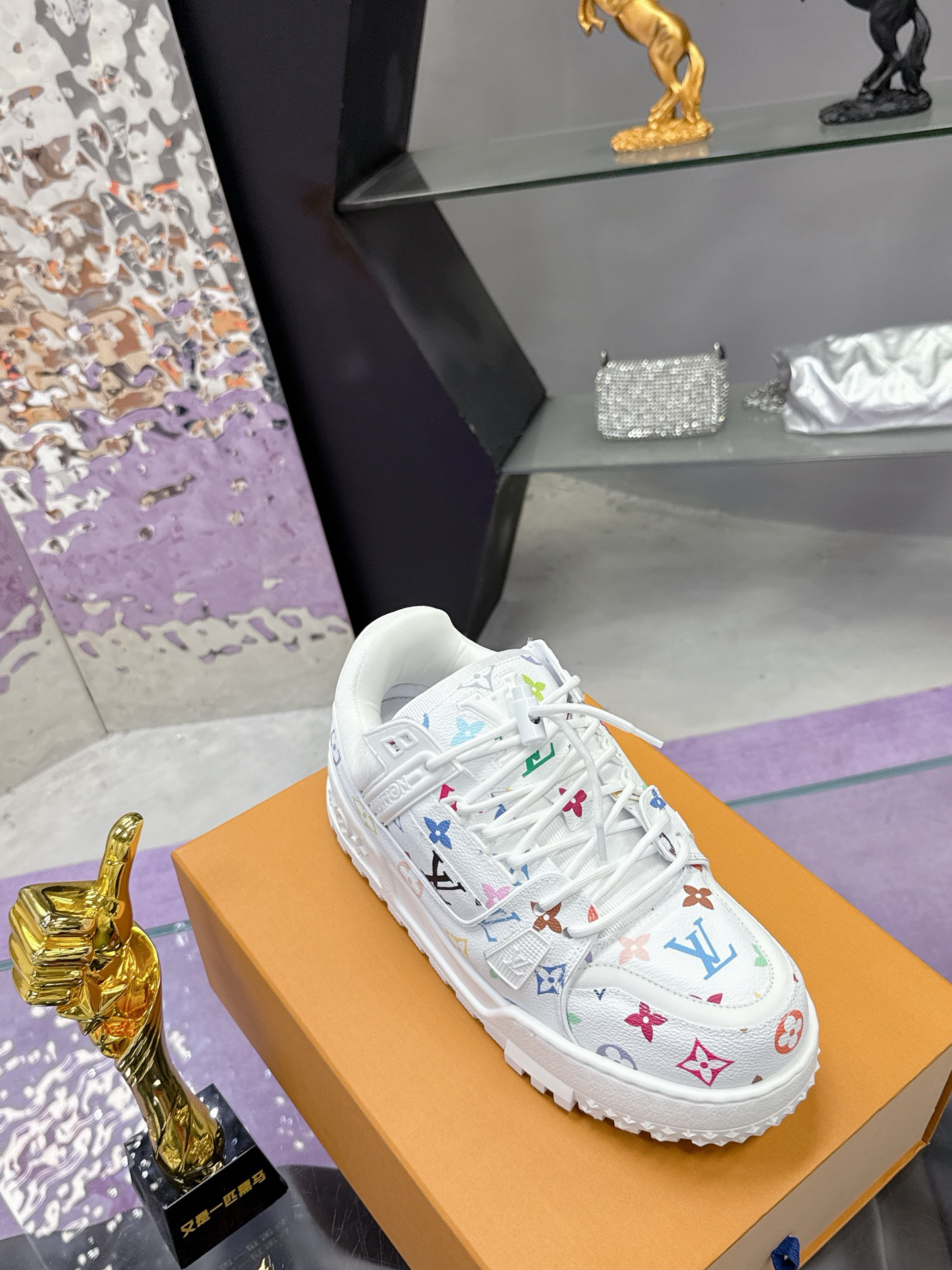 ルイ・ヴィトン「Louis Vuitton」LV × TM LV トレイナー マキシ スニーカー【男女兼用】