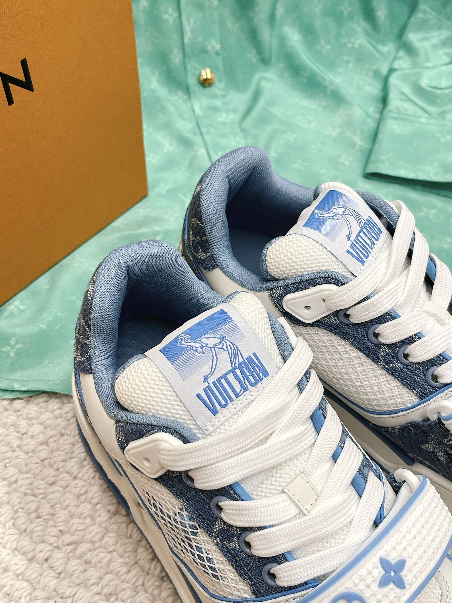 ルイ・ヴィトン「Louis Vuitton」LV トレイナー スニーカー - テクニカルメッシュ