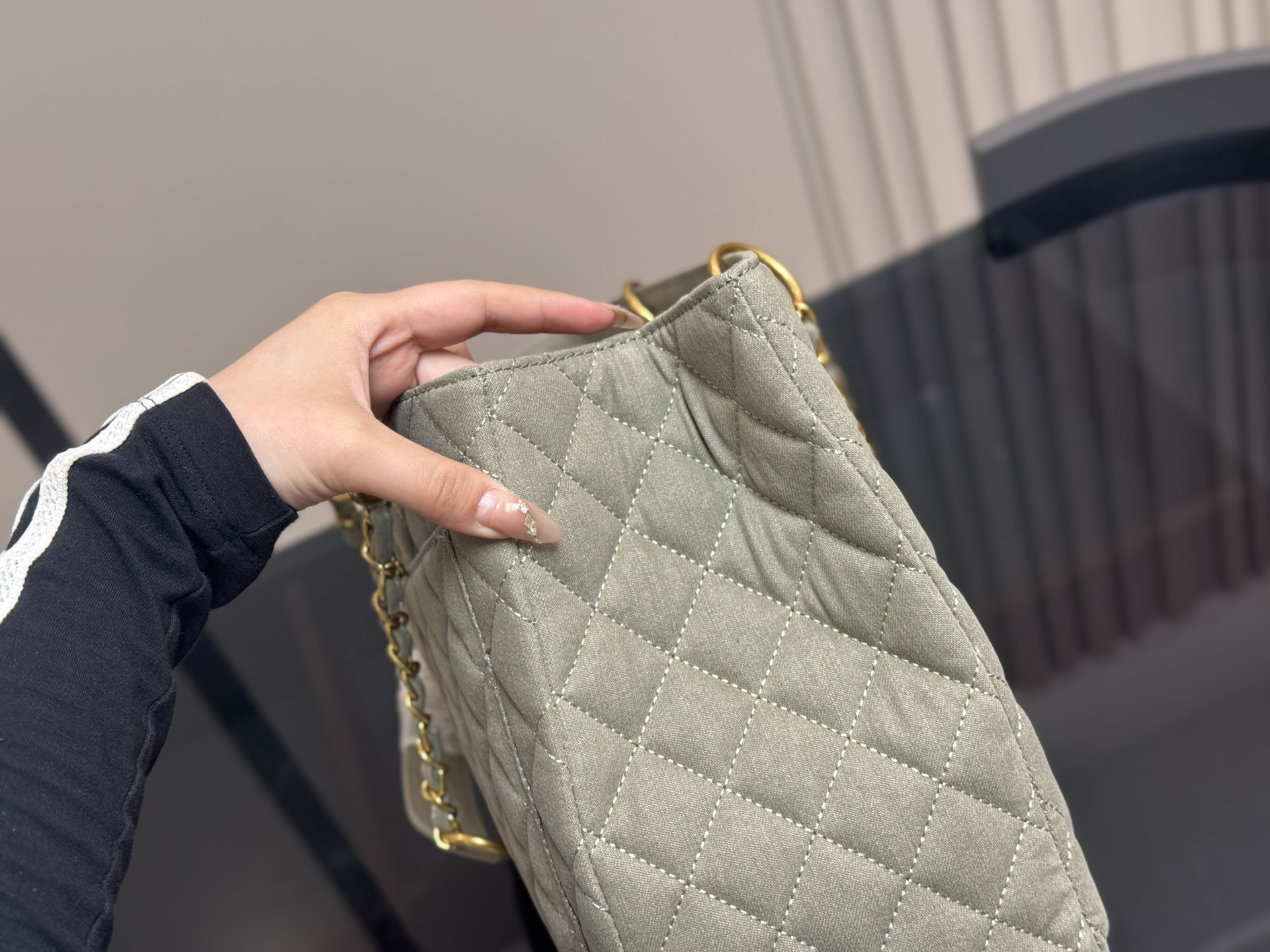 シャネル「Chanel」‌GST ラムスキン ショルダーバッグ