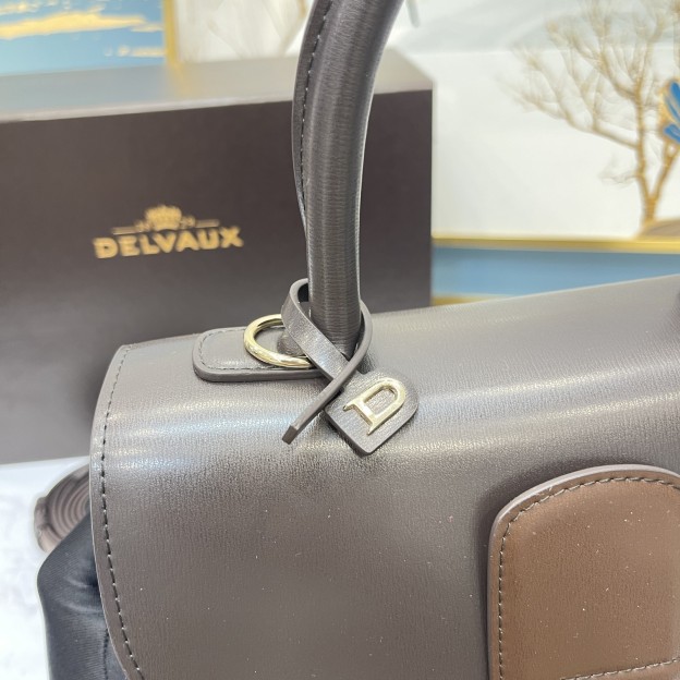 デルヴォー「Delvaux」 ショルダーバッグ