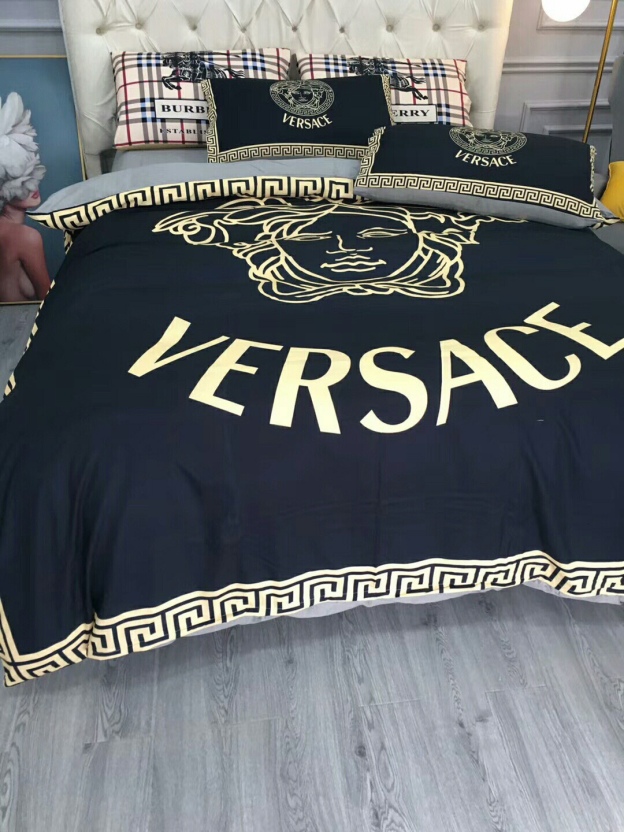 ヴェルサーチ「Versace」プレミアムコットン デジタルプリント 4点セット