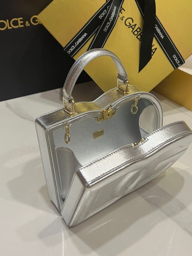 ドルチェ・アンド・ガッバーナ「D&G」 シルバーレザー ボックストップハンドルバッグ