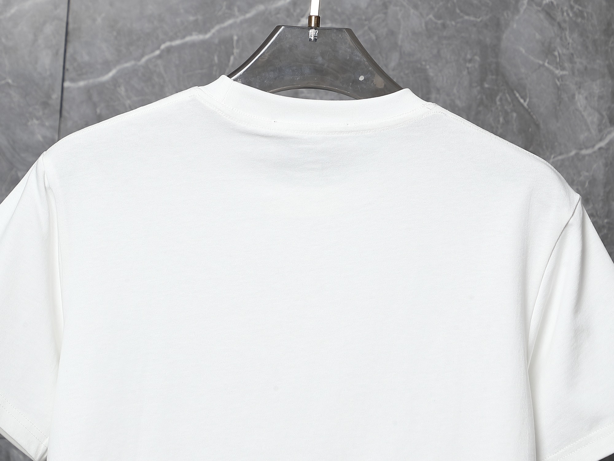 グッチ「Gucci」定番胸元刺繍半袖Tシャツ