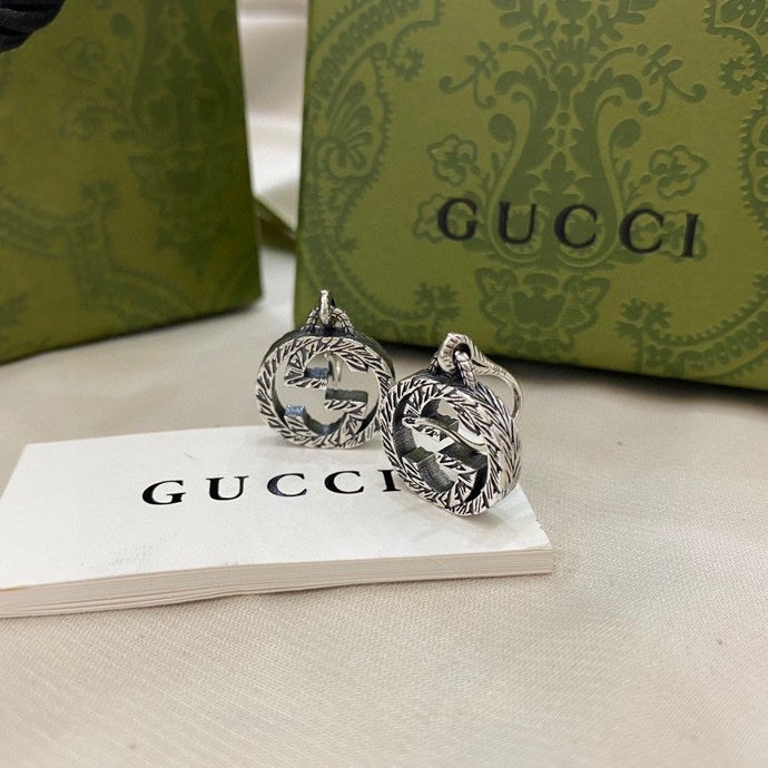 グッチ「Gucci」 Interlocking 双G ピアス（フックタイプ）