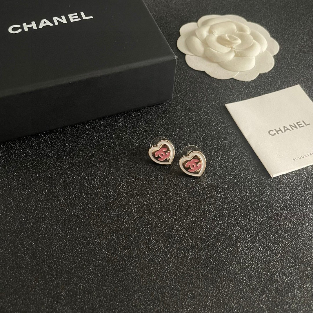 シャネル「Chanel」ハート＆ダブルC ピアス
