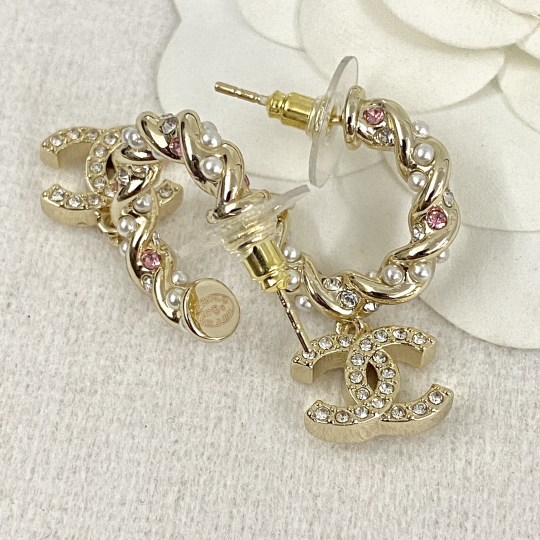 シャネル「Chanel」ツイストパール＆ピンクダイヤモンド ピアス