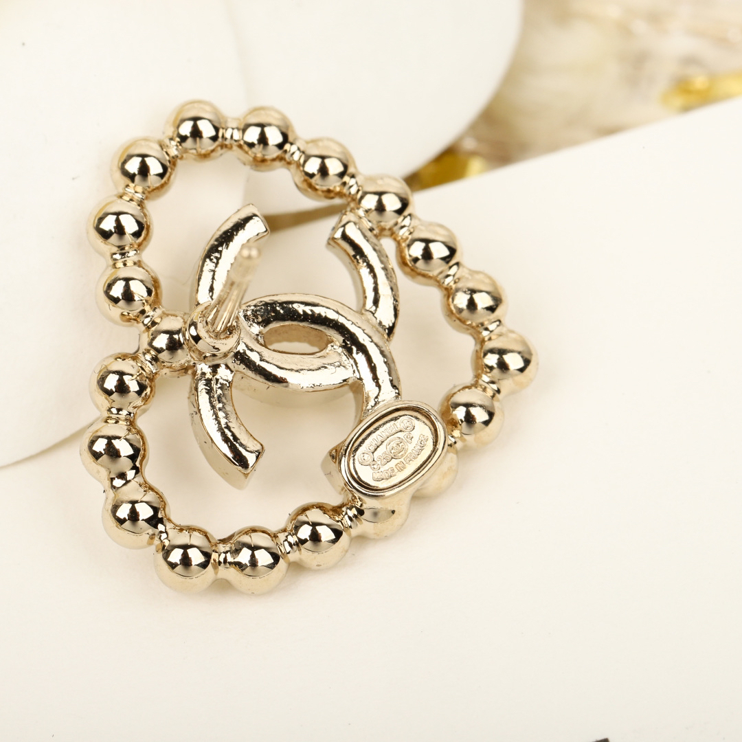 シャネル「Chanel」2025春夏コレクション オープンハート ピアス