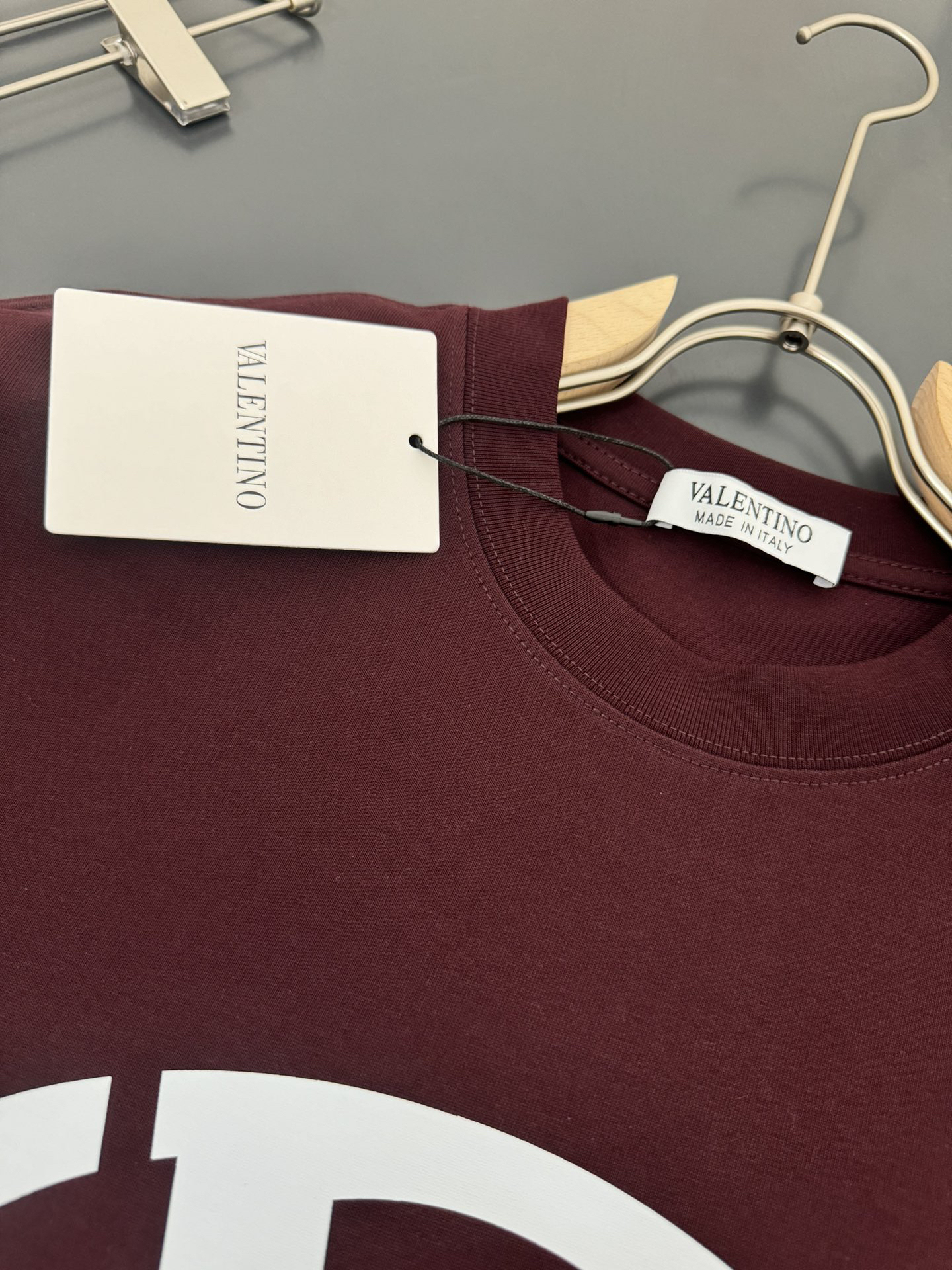 ヴァレンティノ「Valentino」‌2025 サマーコレクション ラウンドネック プリント ショートスリーブTシャツ