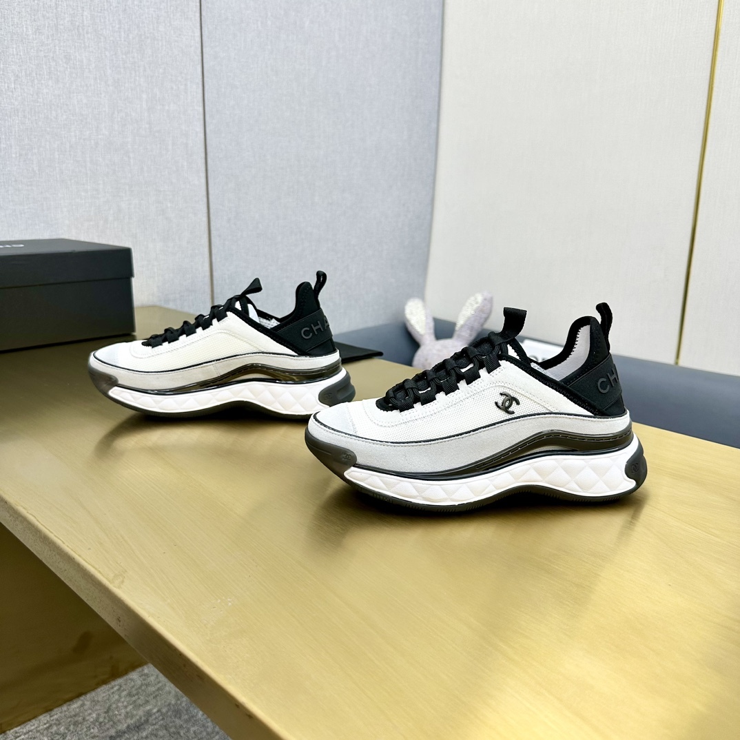 シャネル「Chanel」2023 クルーズコレクション プレミアムレザースニーカー